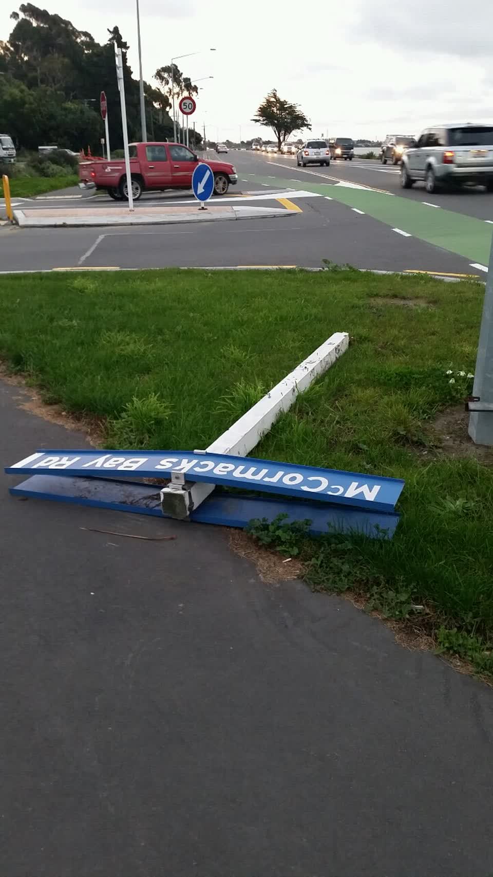 The photograph attached to this roading/streets report