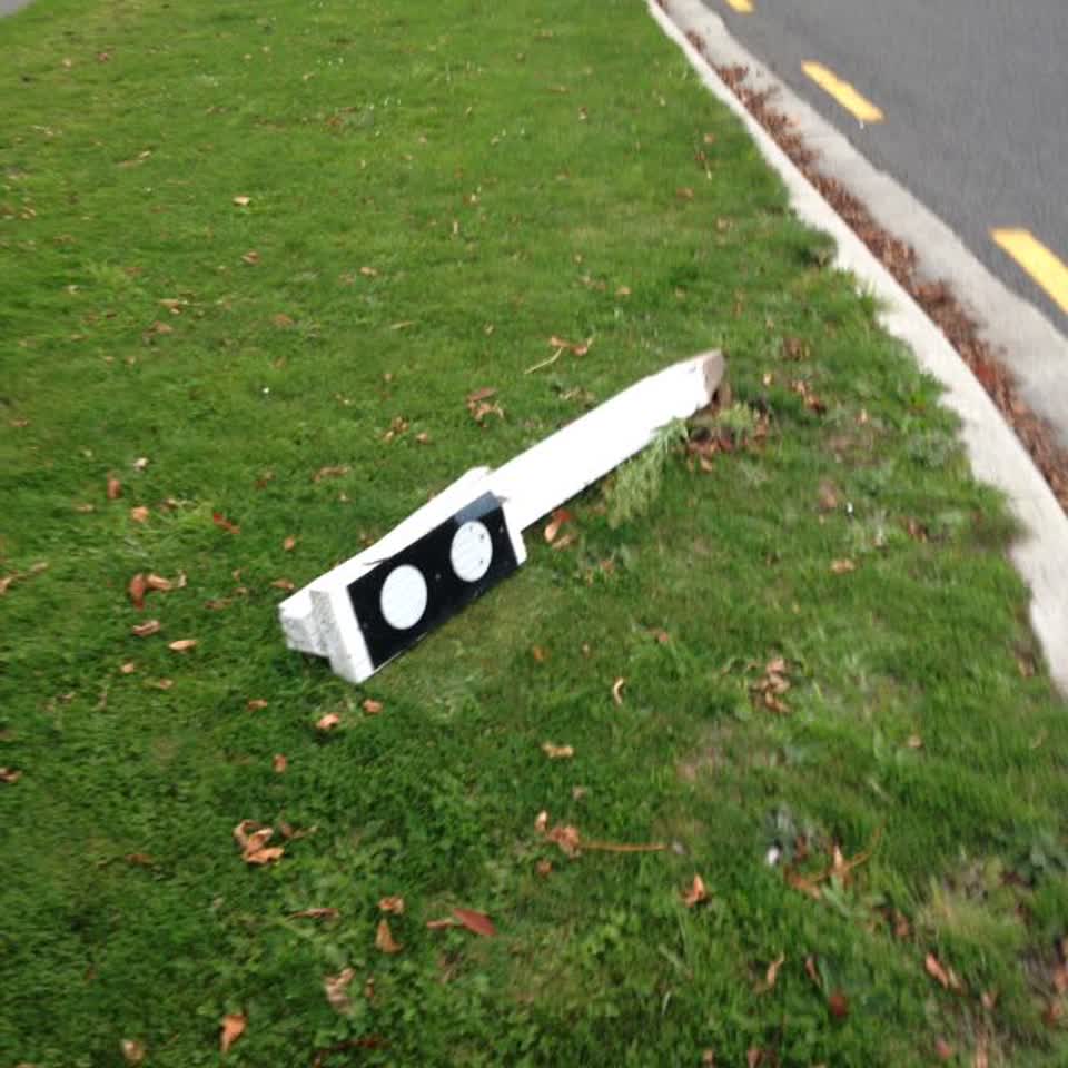 The photograph attached to this roading/streets report