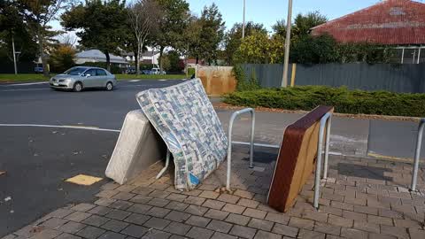 Rubbish/Recycling, a report photo