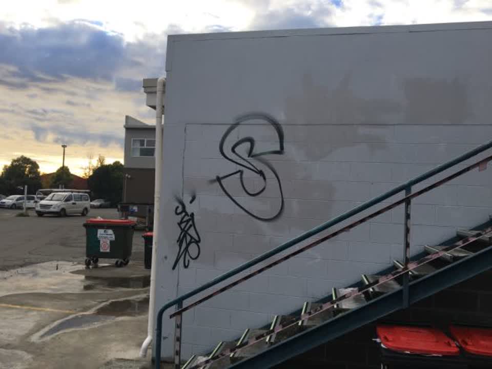 The photograph attached to this graffiti report
