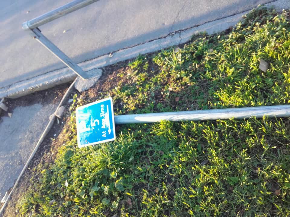 The photograph attached to this roading/streets report