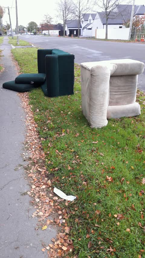 Rubbish/Recycling, a report photo