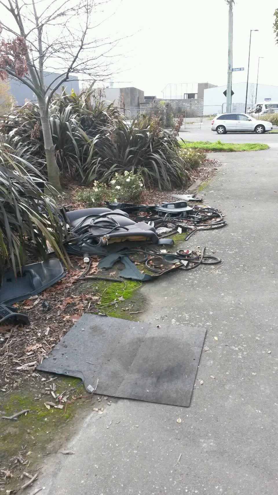 The photograph attached to this rubbish/recycling report
