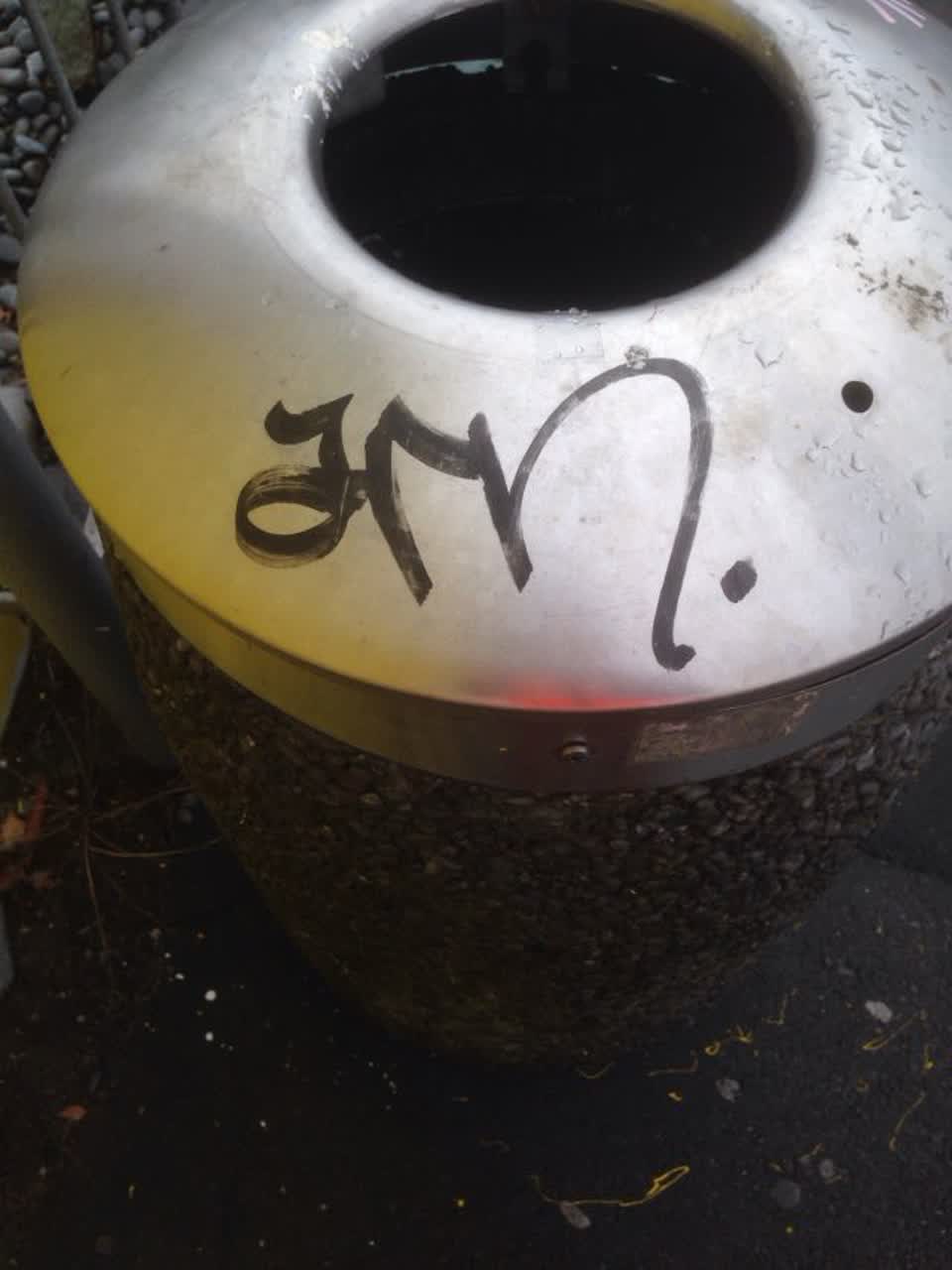 The photograph attached to this graffiti report