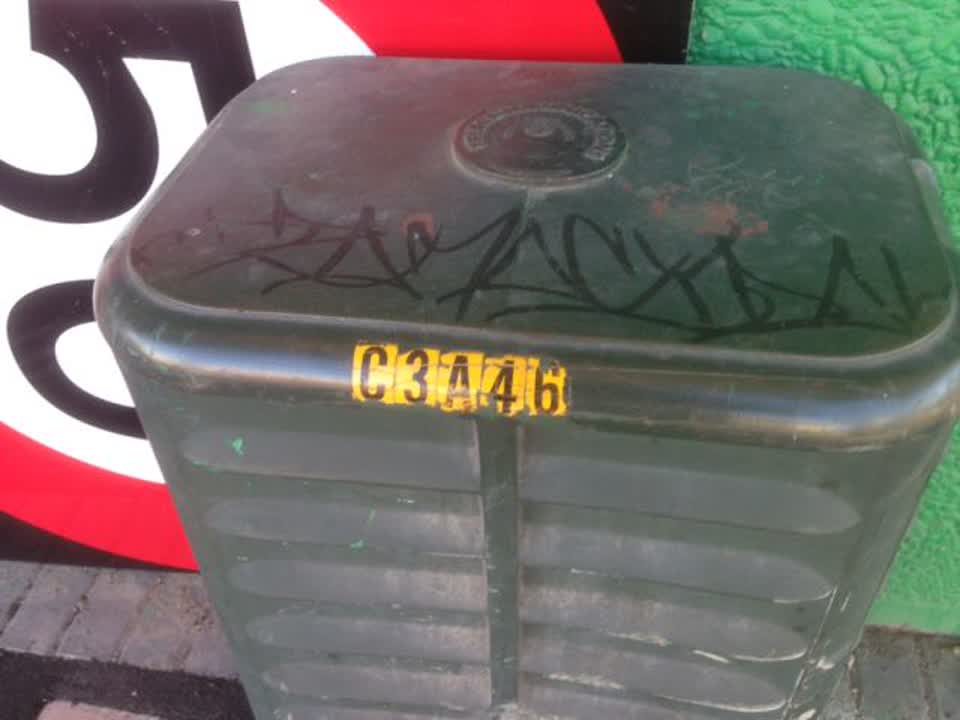 The photograph attached to this graffiti report