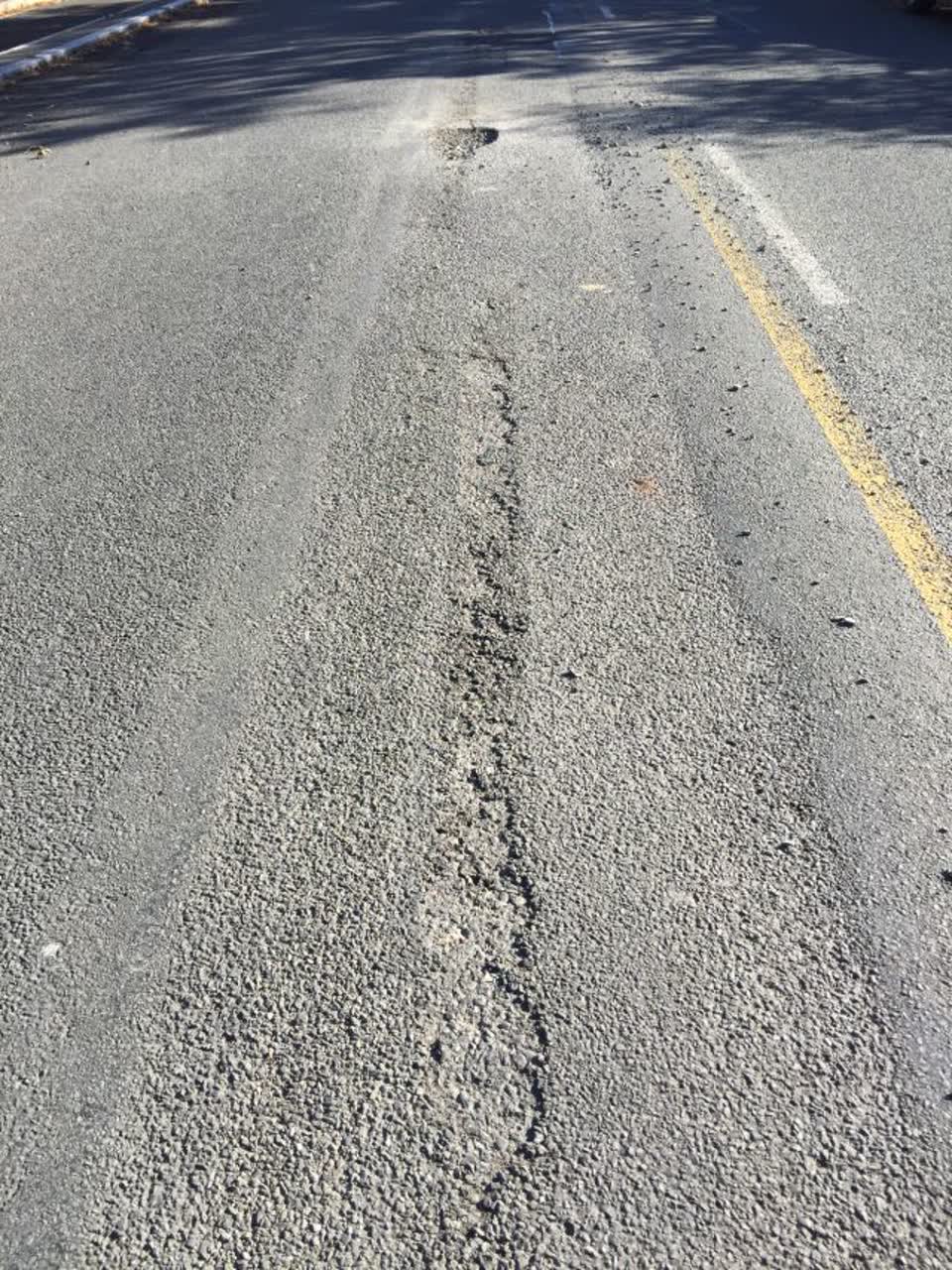 The photograph attached to this roading/streets report