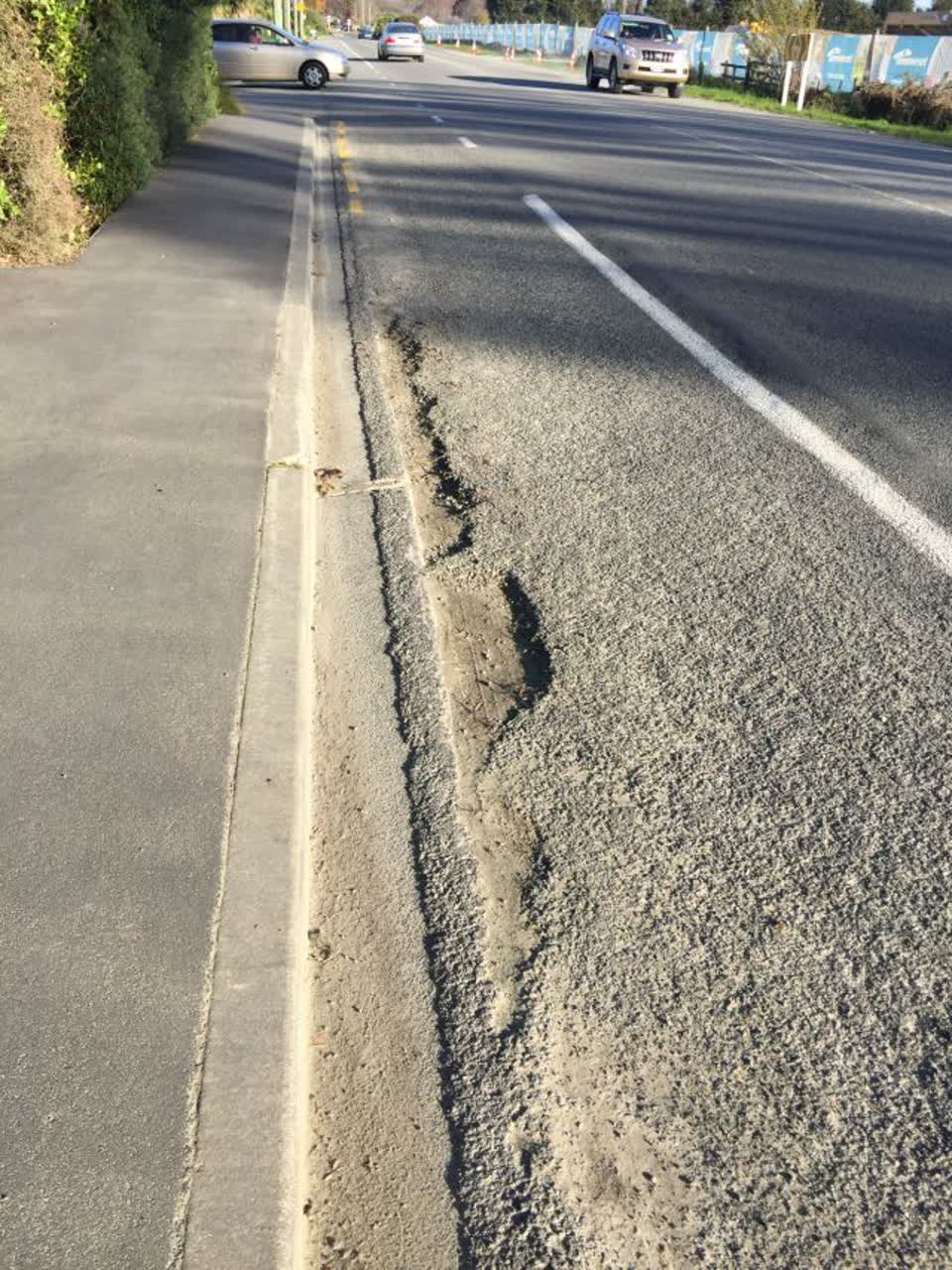 The photograph attached to this roading/streets report