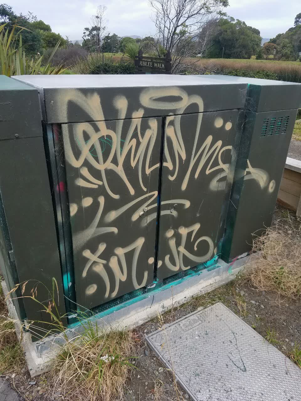 The photograph attached to this graffiti report
