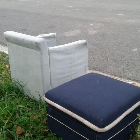Rubbish/Recycling, a report photo