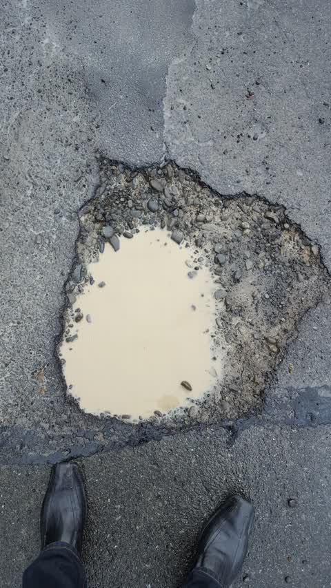 Roading/Streets, a report photo