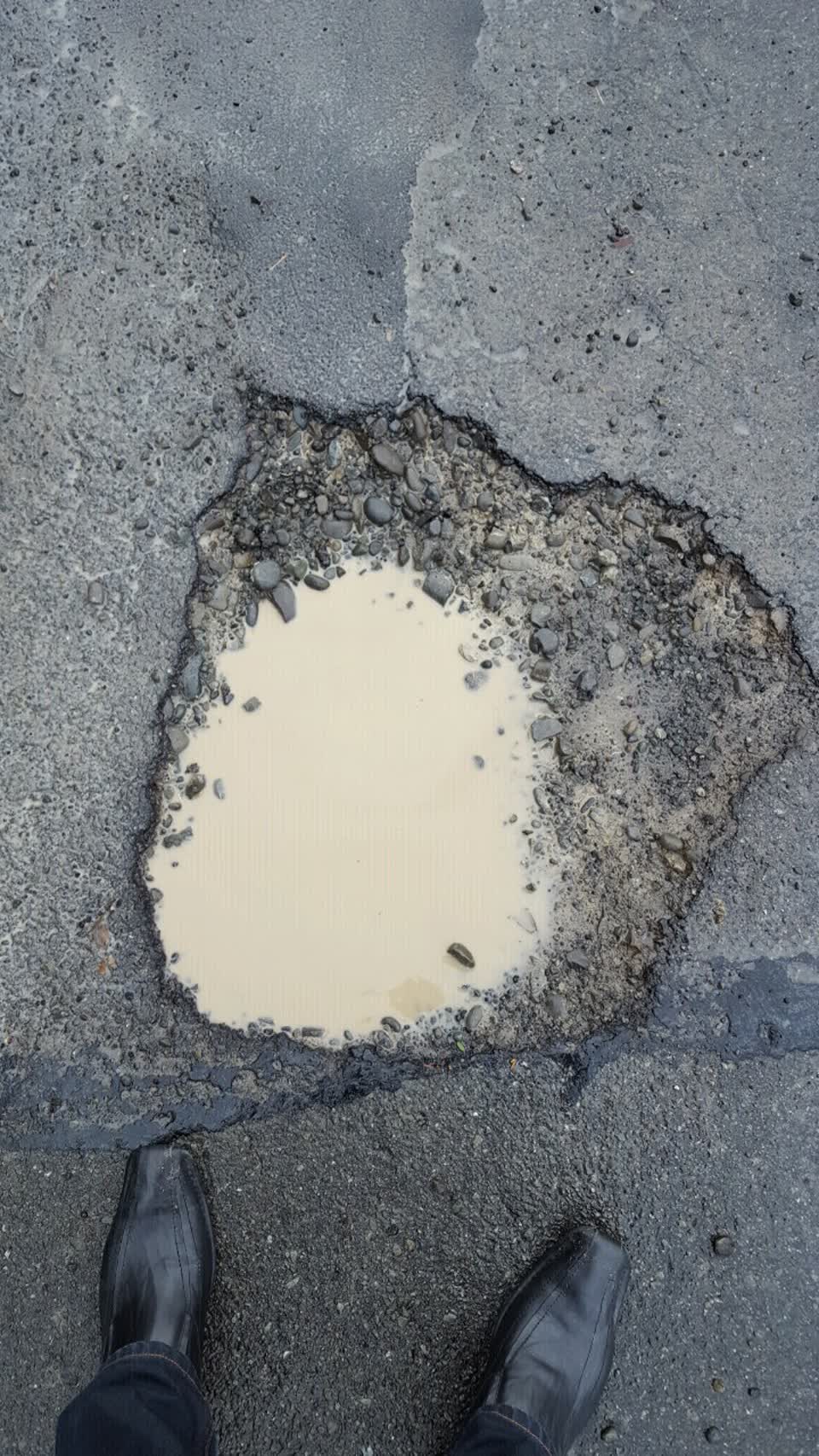 The photograph attached to this roading/streets report