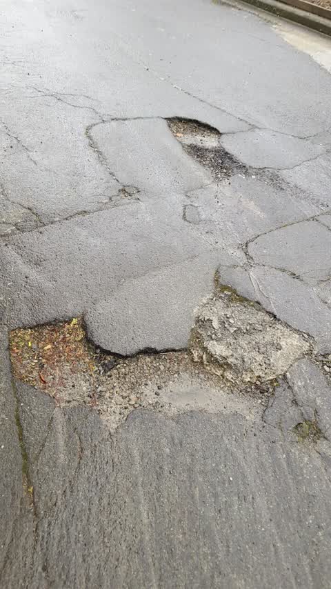 Roading/Streets, a report photo