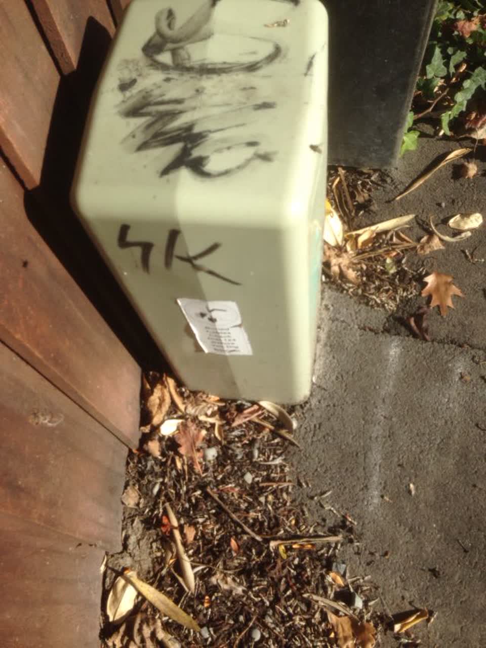 The photograph attached to this graffiti report