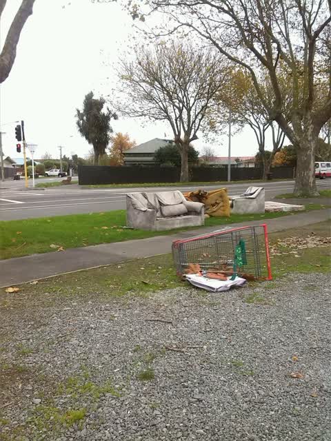 Rubbish/Recycling, a report photo