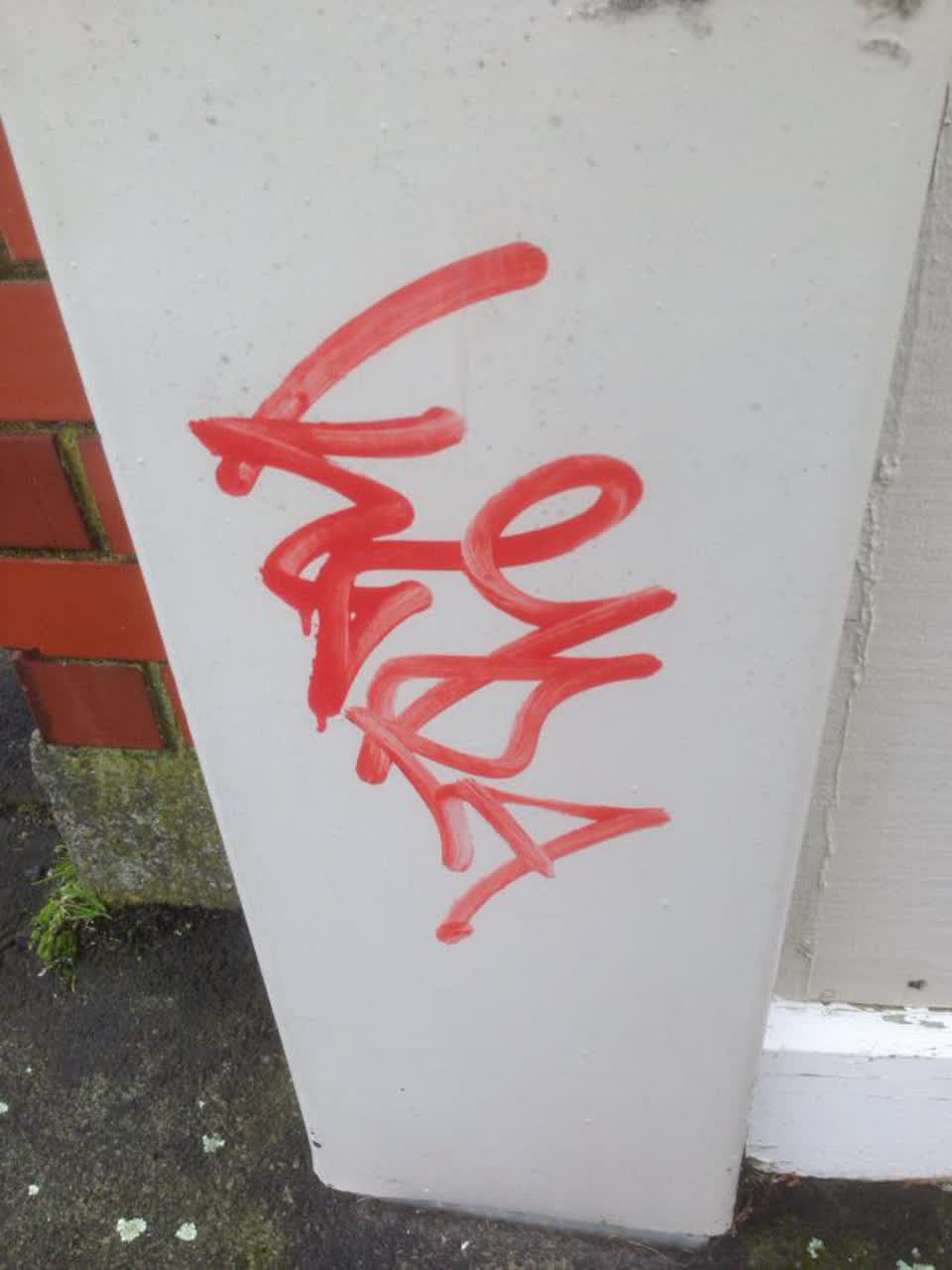The photograph attached to this graffiti report