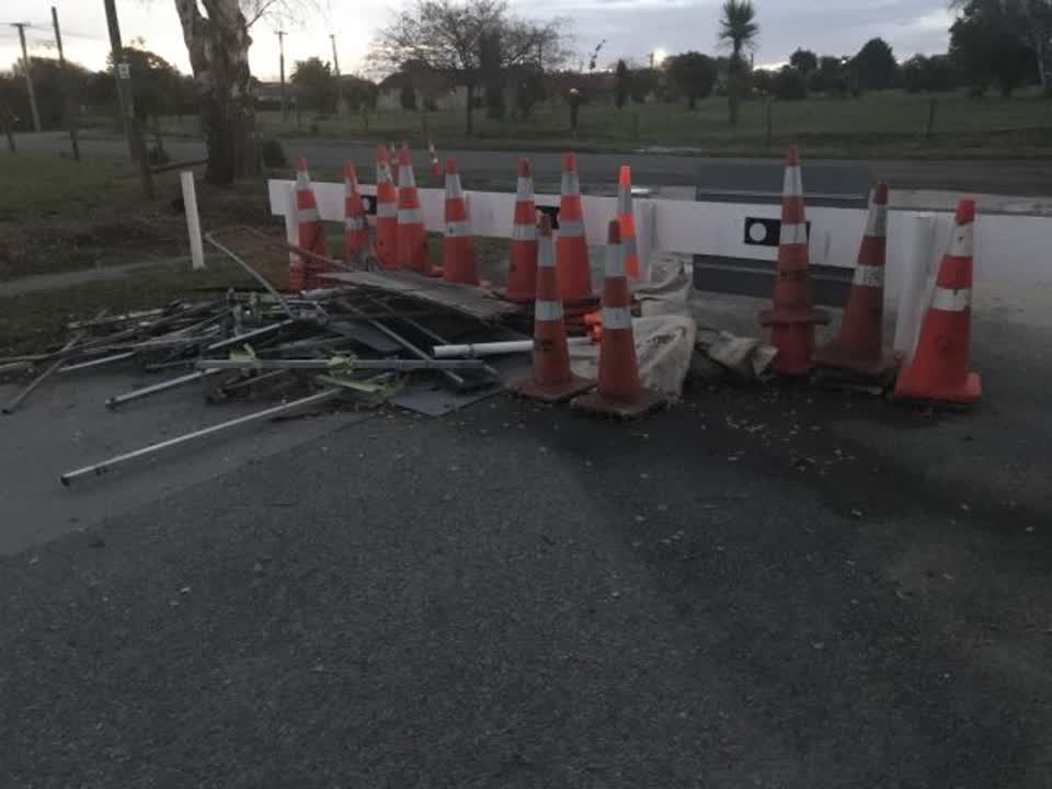 The photograph attached to this rubbish/recycling report