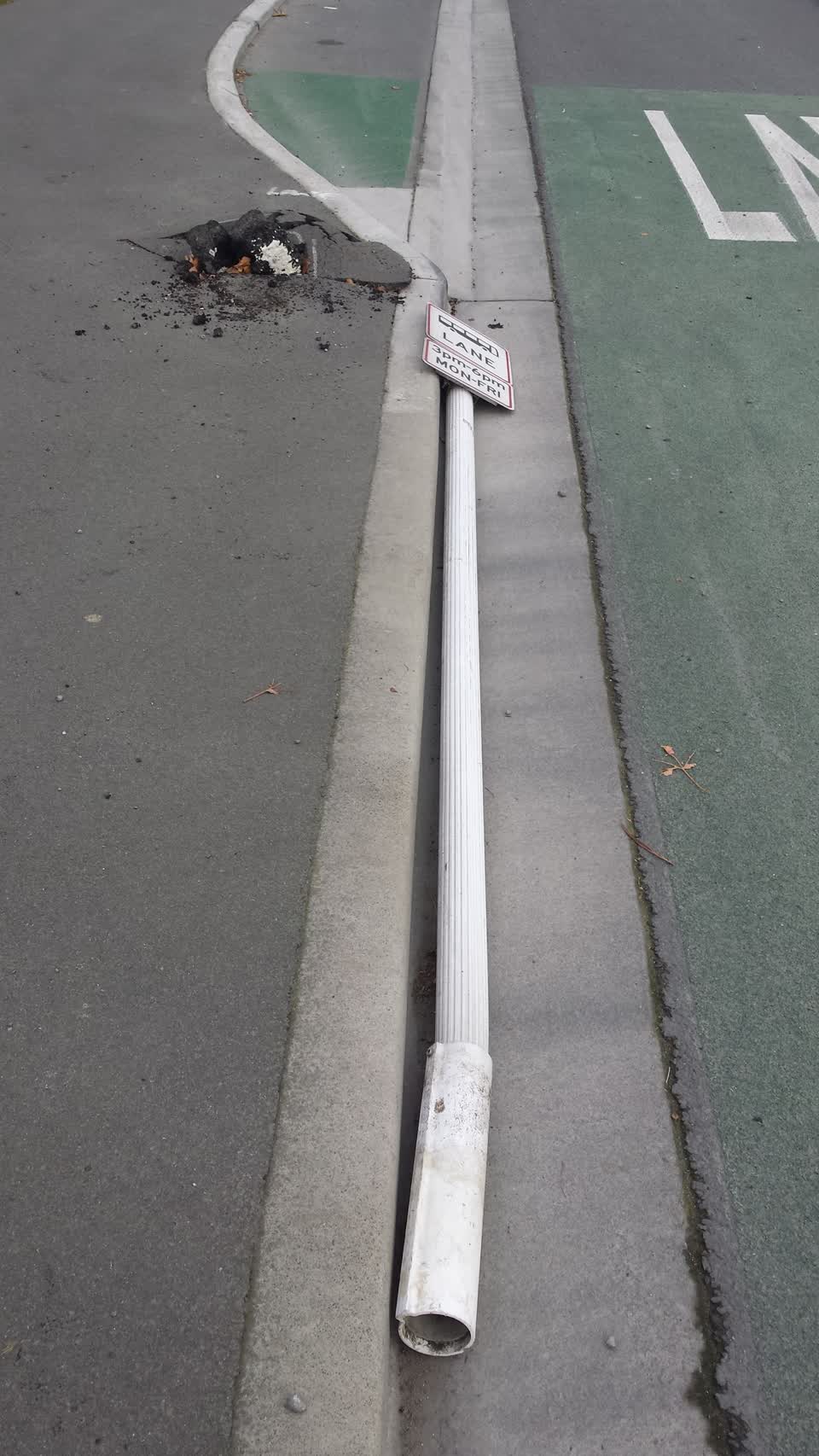 The photograph attached to this roading/streets report