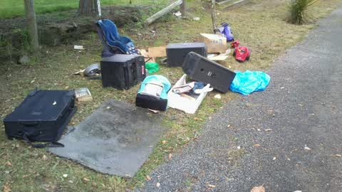 Rubbish/Recycling, a report photo