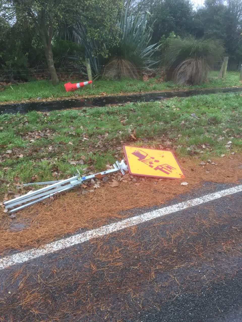 The photograph attached to this roading/streets report