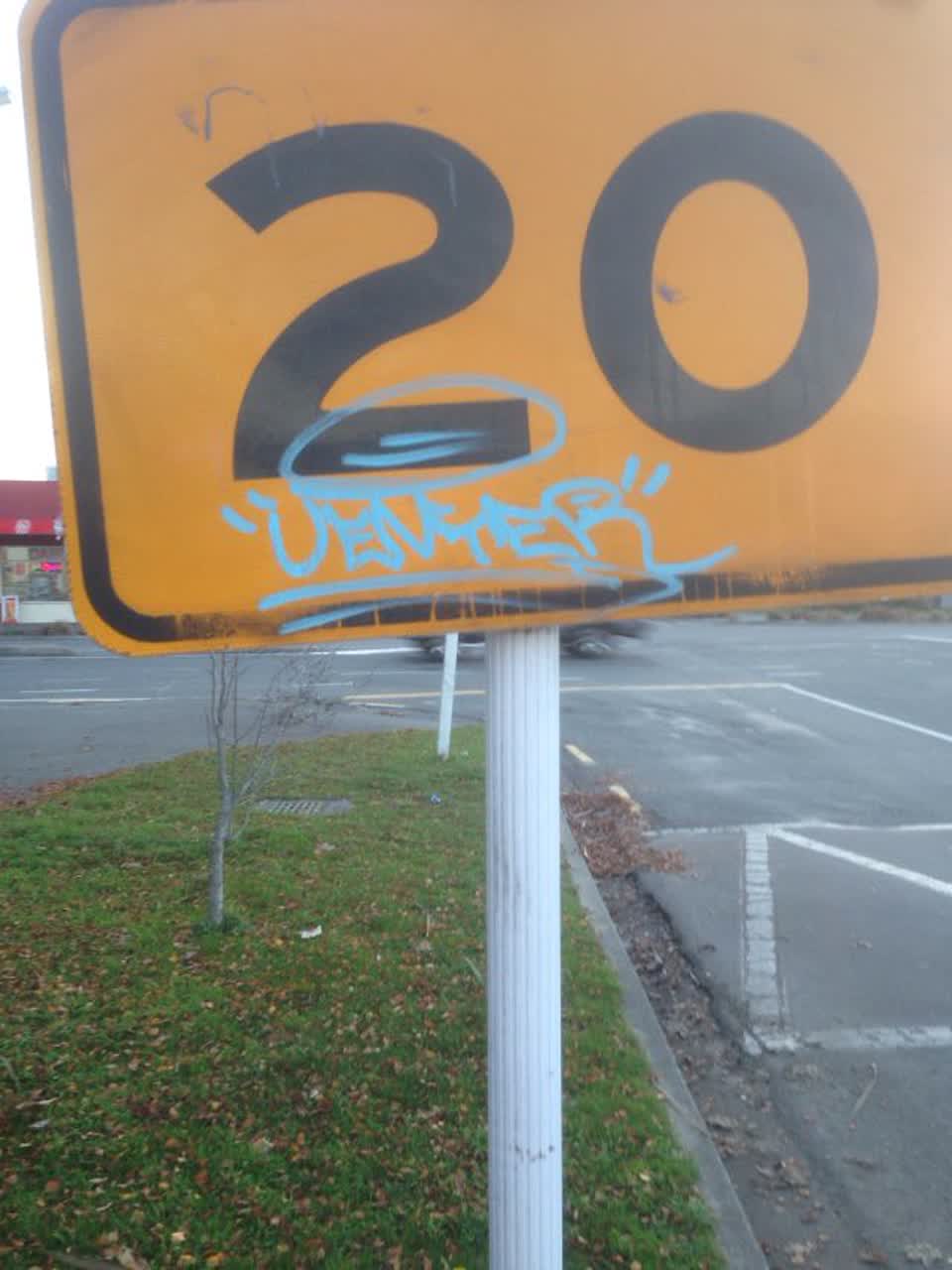 The photograph attached to this graffiti report