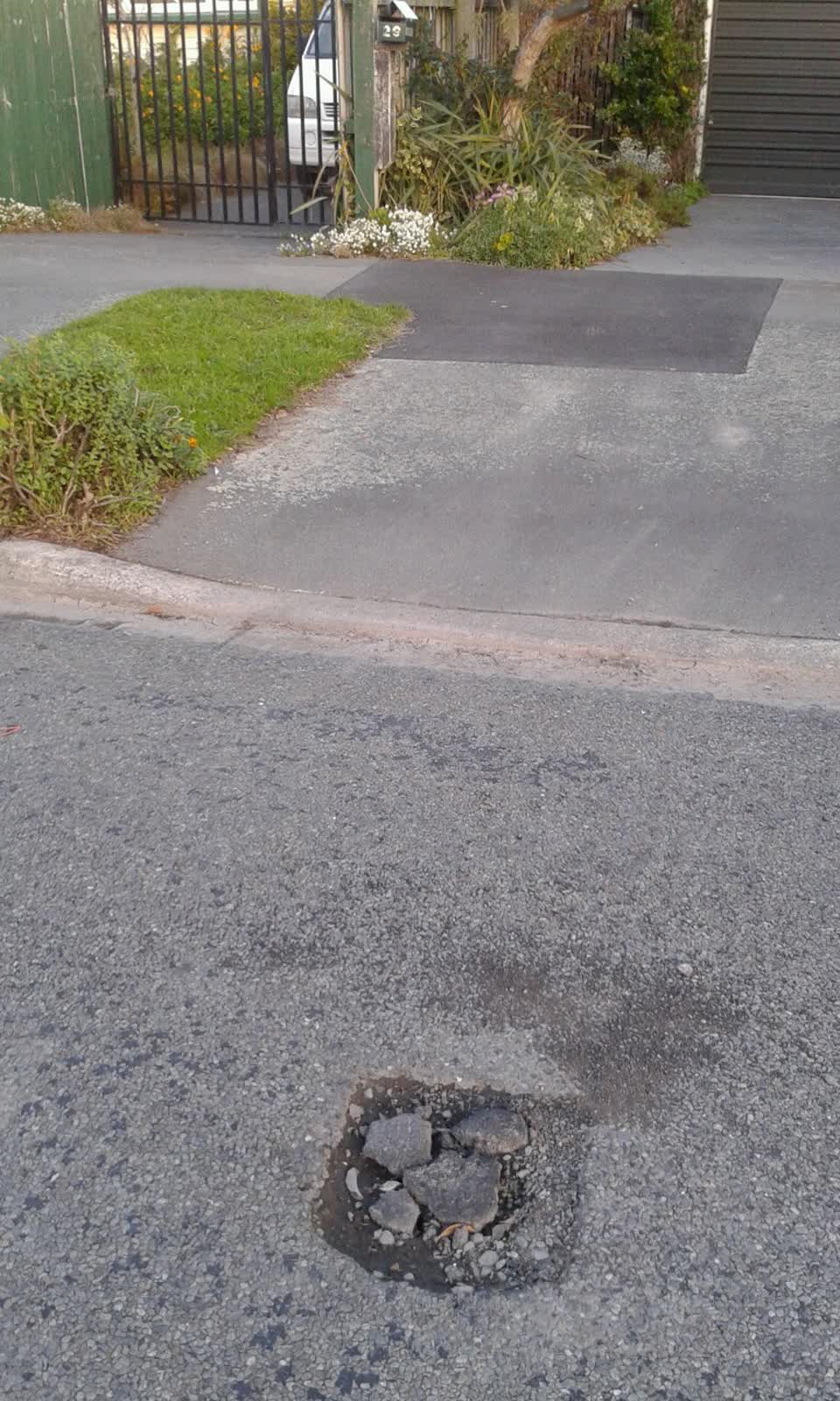 The photograph attached to this roading/streets report