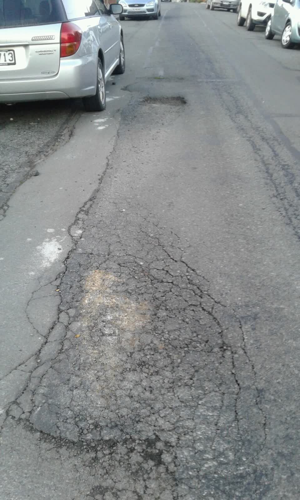 The photograph attached to this roading/streets report