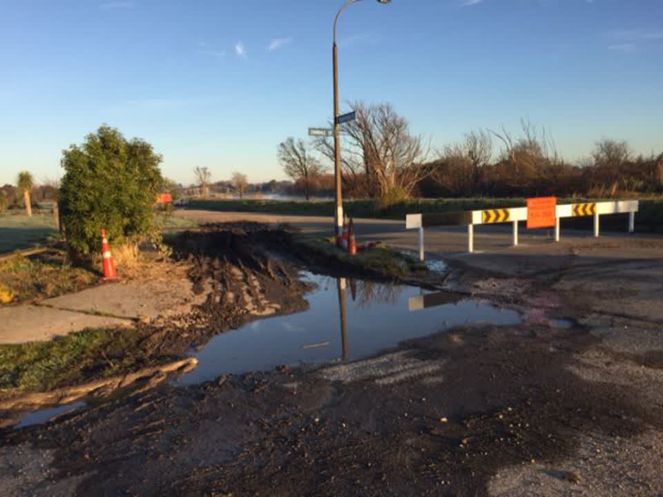 The photograph attached to this roading/streets report