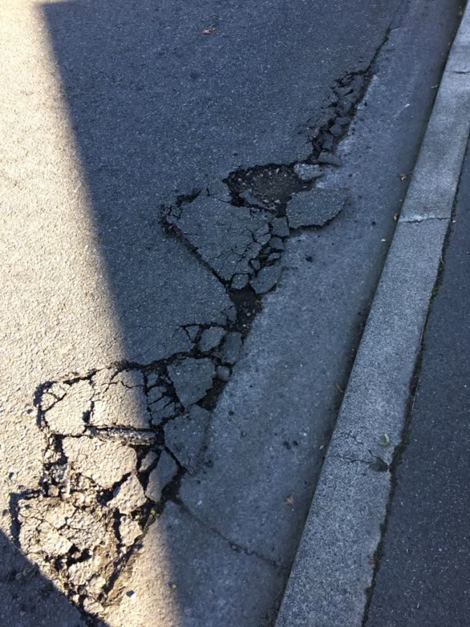 The photograph attached to this roading/streets report