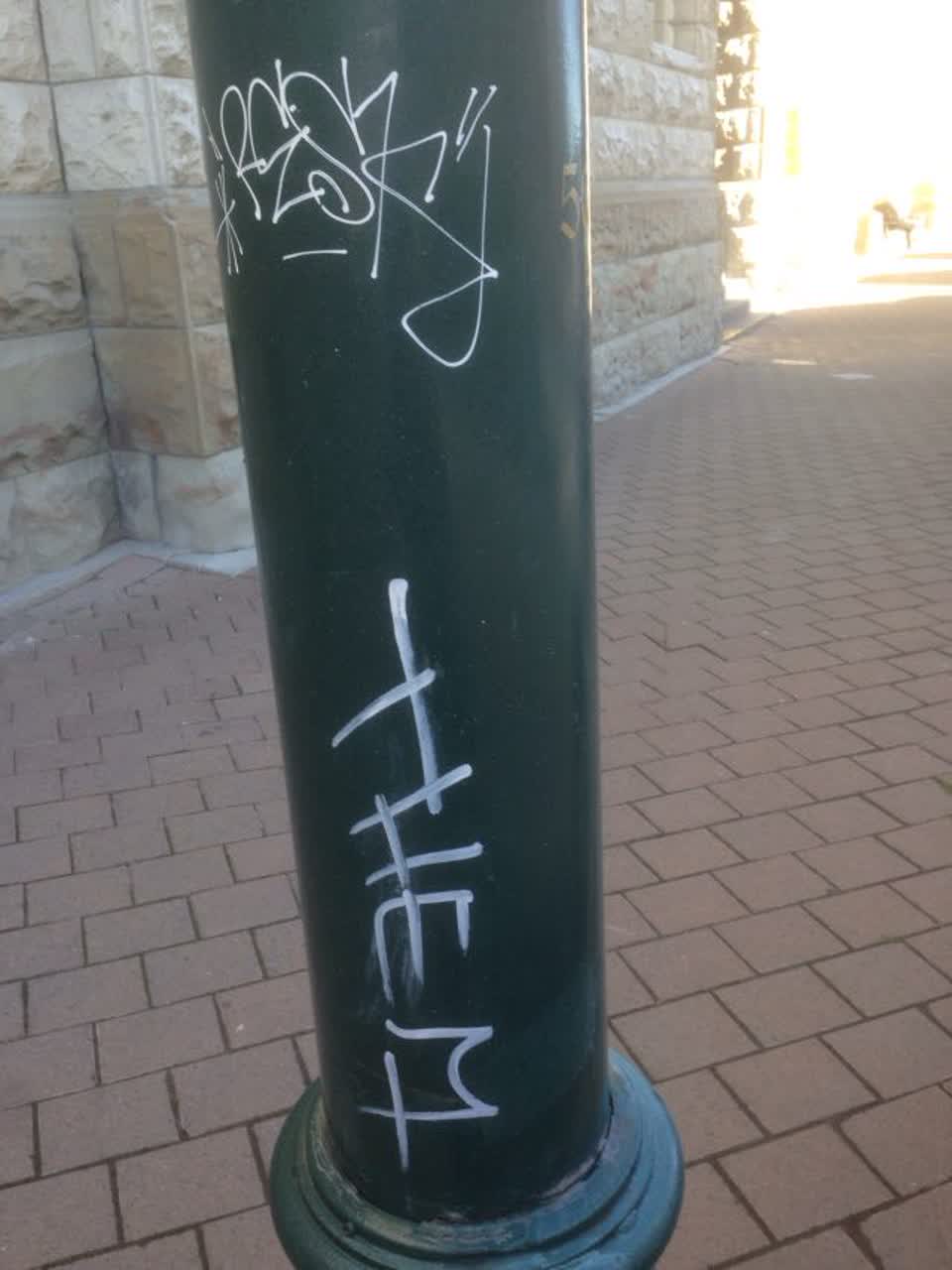 The photograph attached to this graffiti report