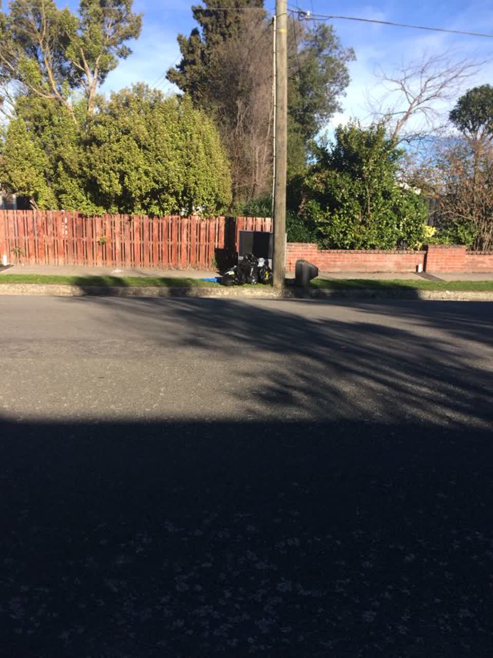 The photograph attached to this rubbish/recycling report