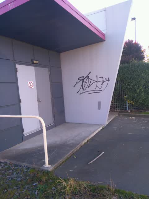 Graffiti, a report photo