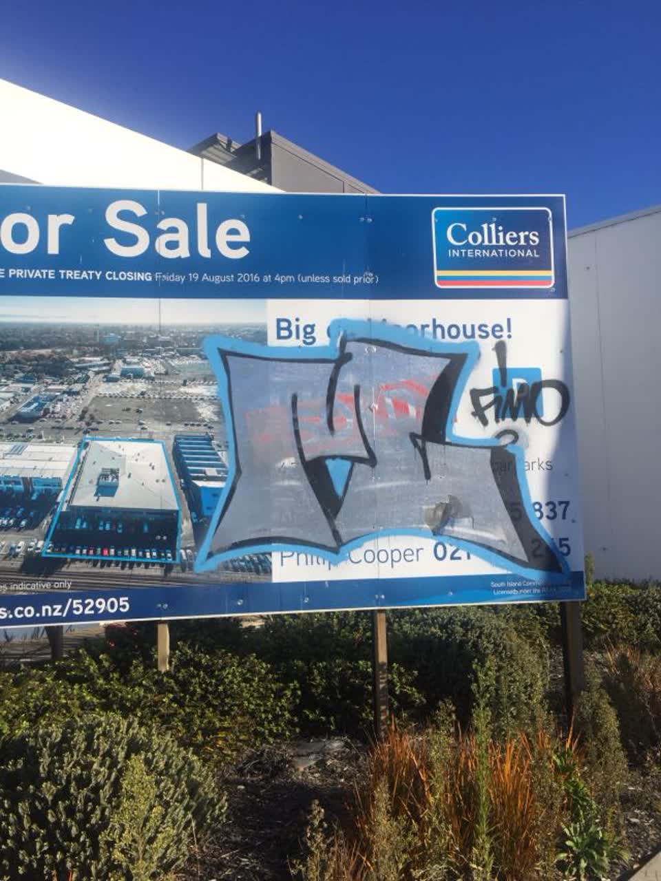 The photograph attached to this graffiti report