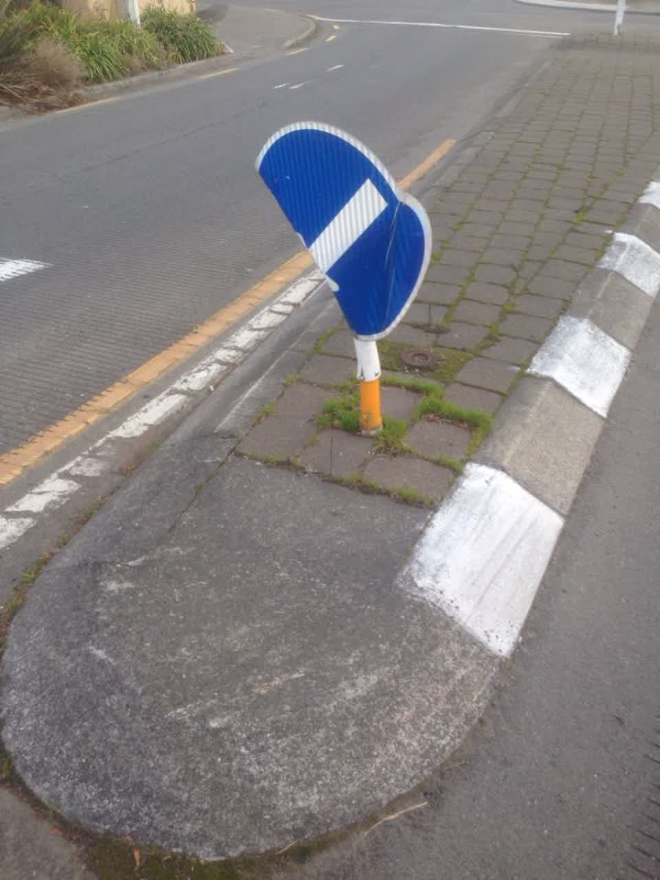 The photograph attached to this roading/streets report