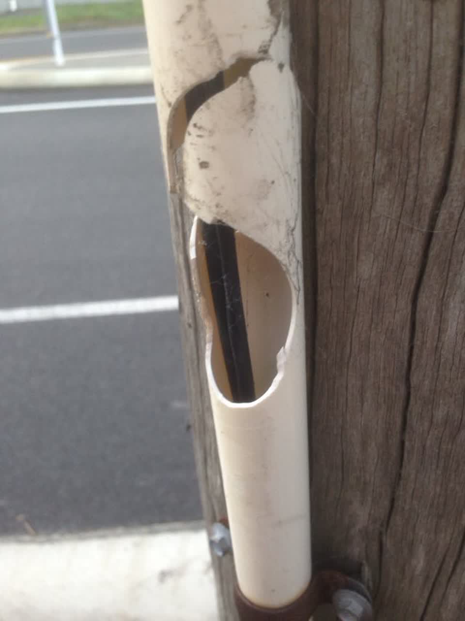 The photograph attached to this roading/streets report