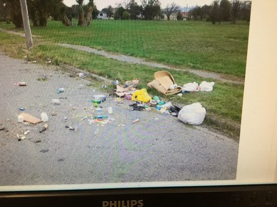 The photograph attached to this rubbish/recycling report
