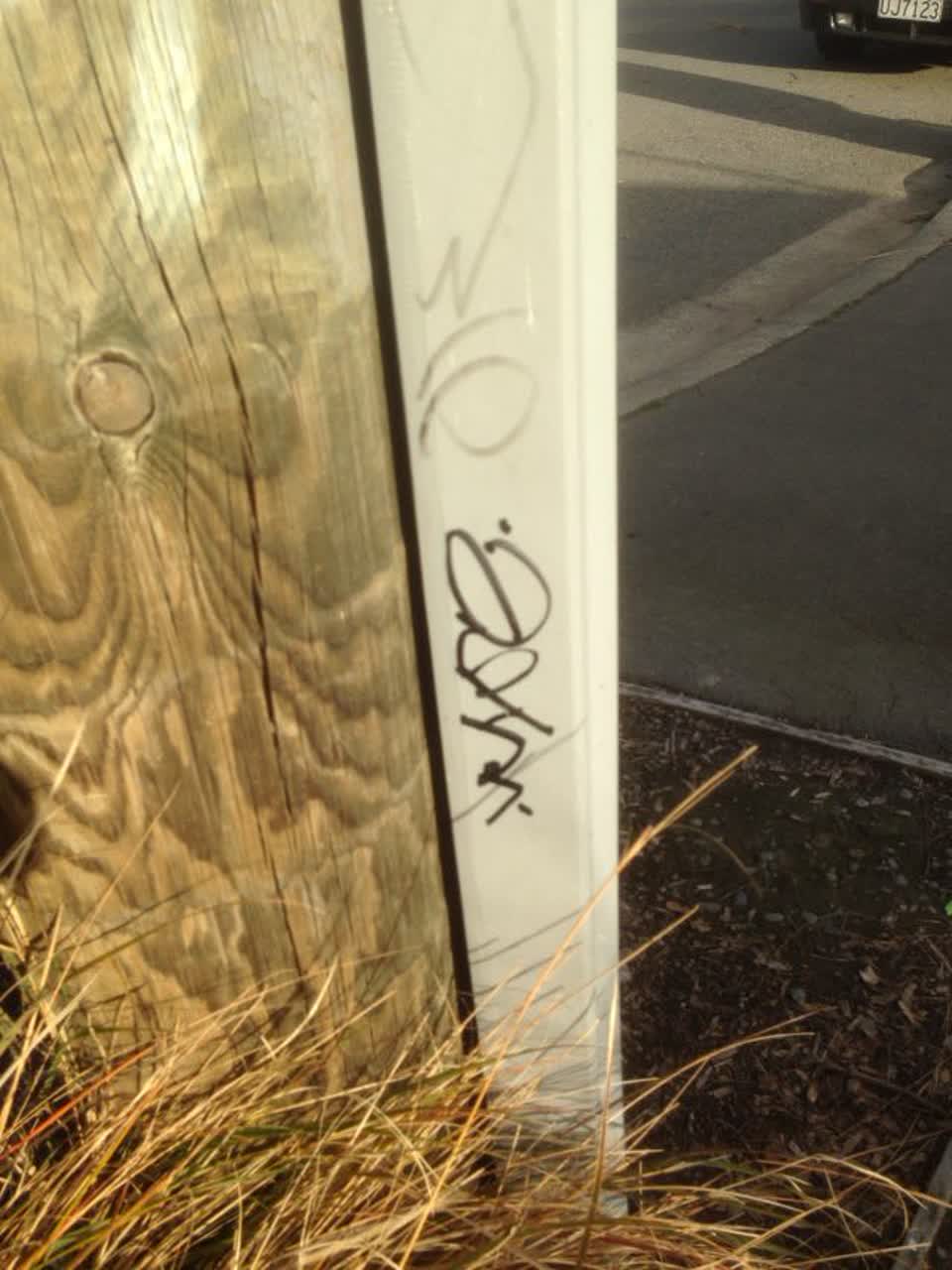 The photograph attached to this graffiti report