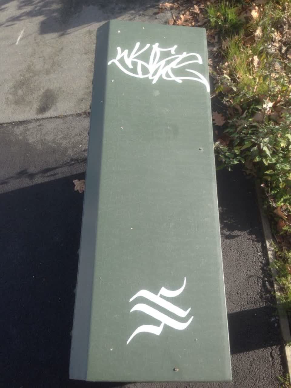 The photograph attached to this graffiti report