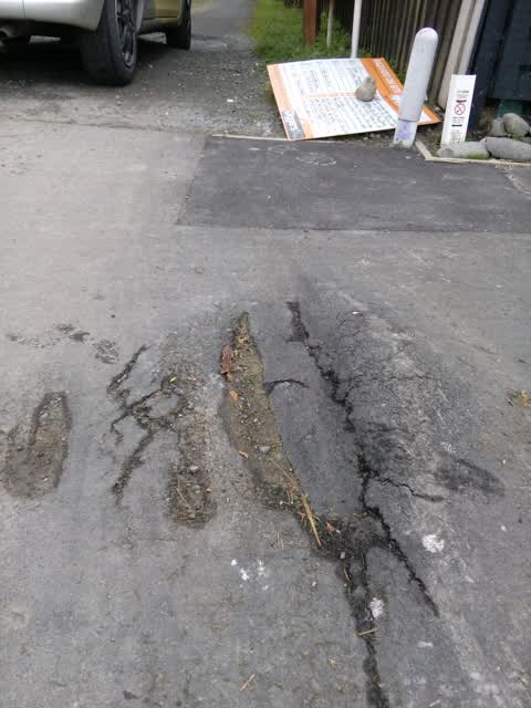 Roading/Streets, a report photo