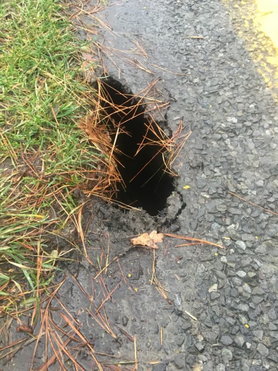 The photograph attached to this roading/streets report