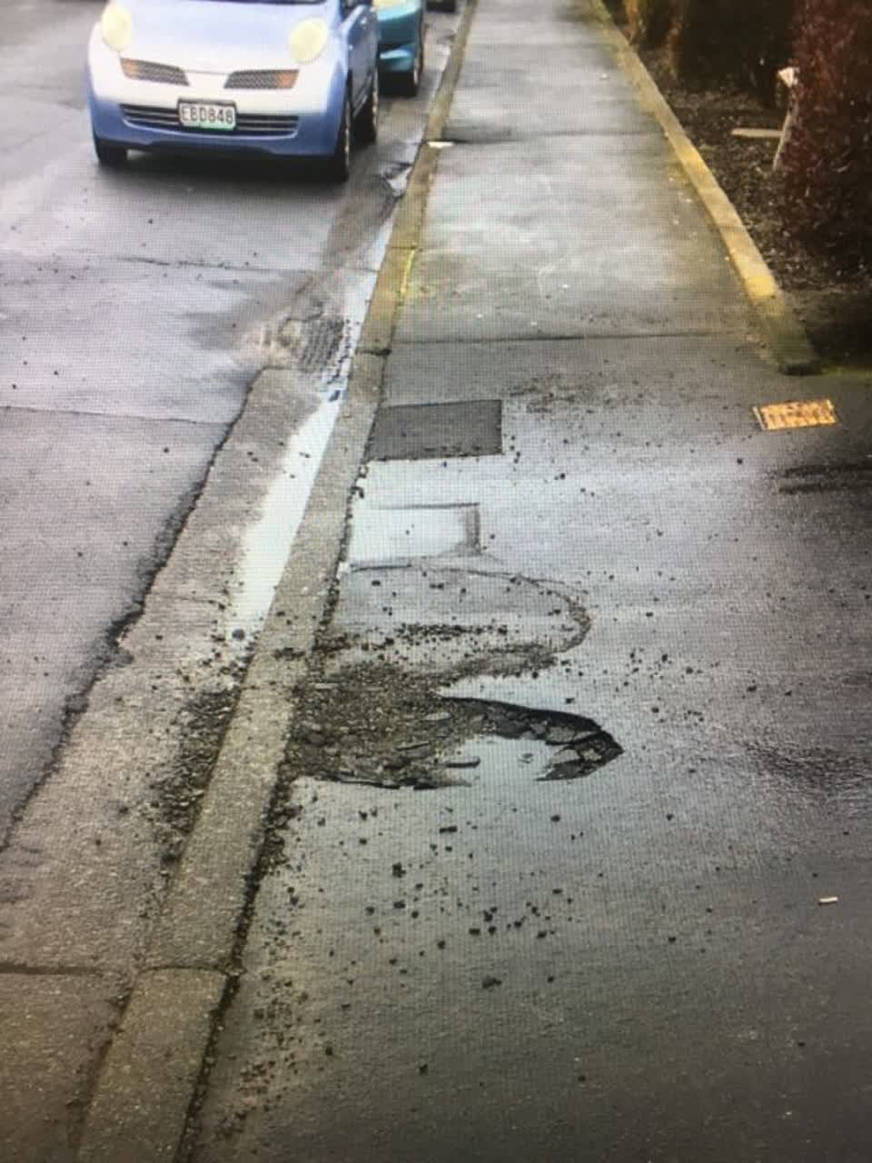 The photograph attached to this roading/streets report