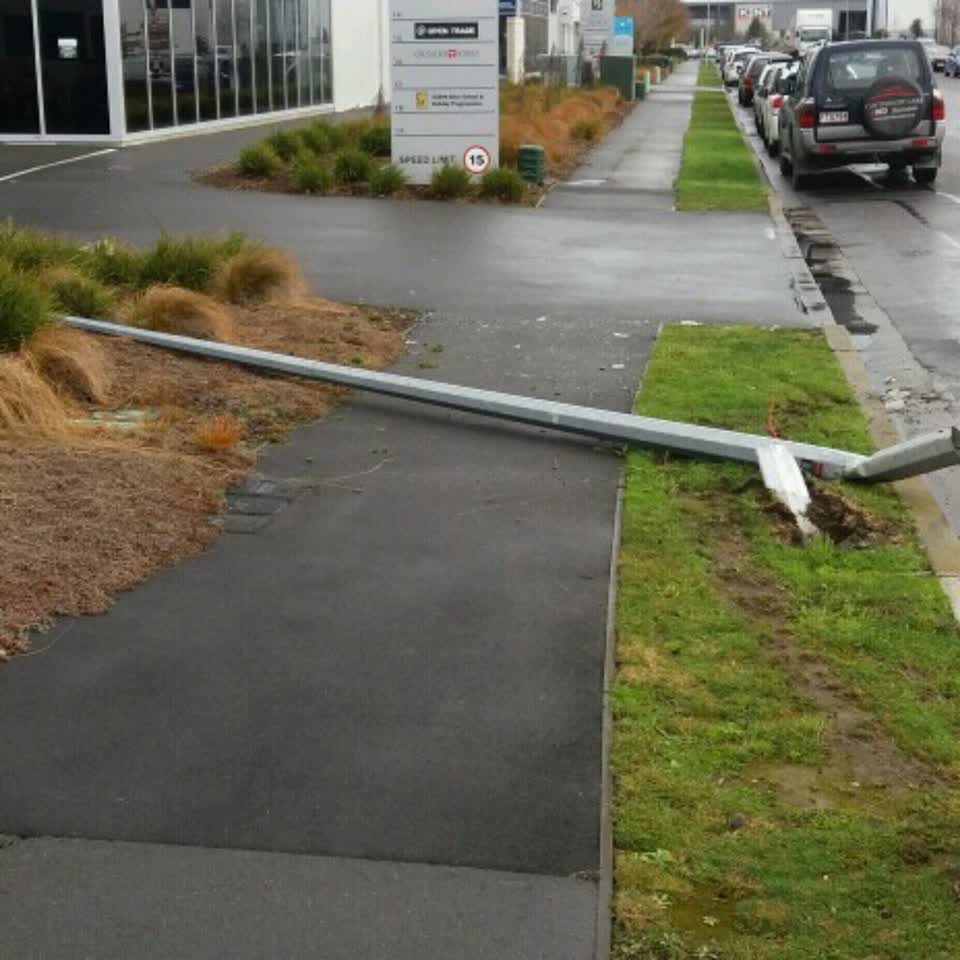 The photograph attached to this roading/streets report