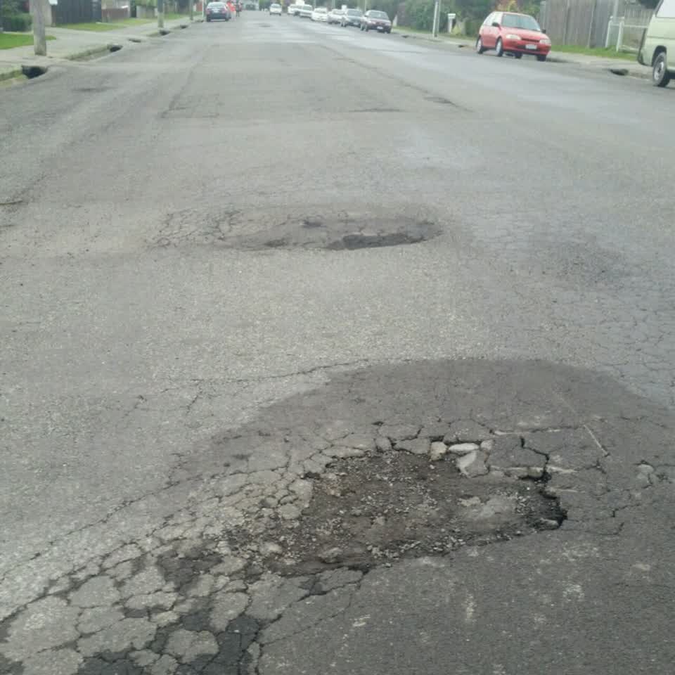 The photograph attached to this roading/streets report