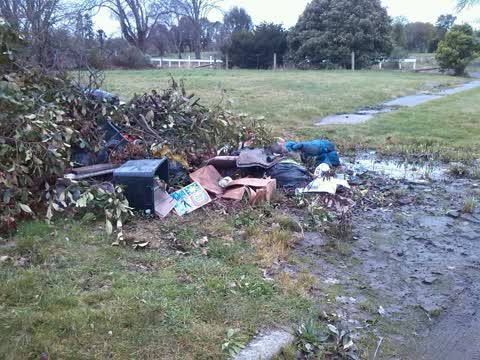 Rubbish/Recycling, a report photo