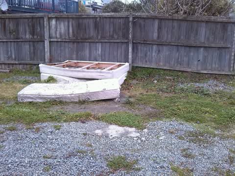 Rubbish/Recycling, a report photo