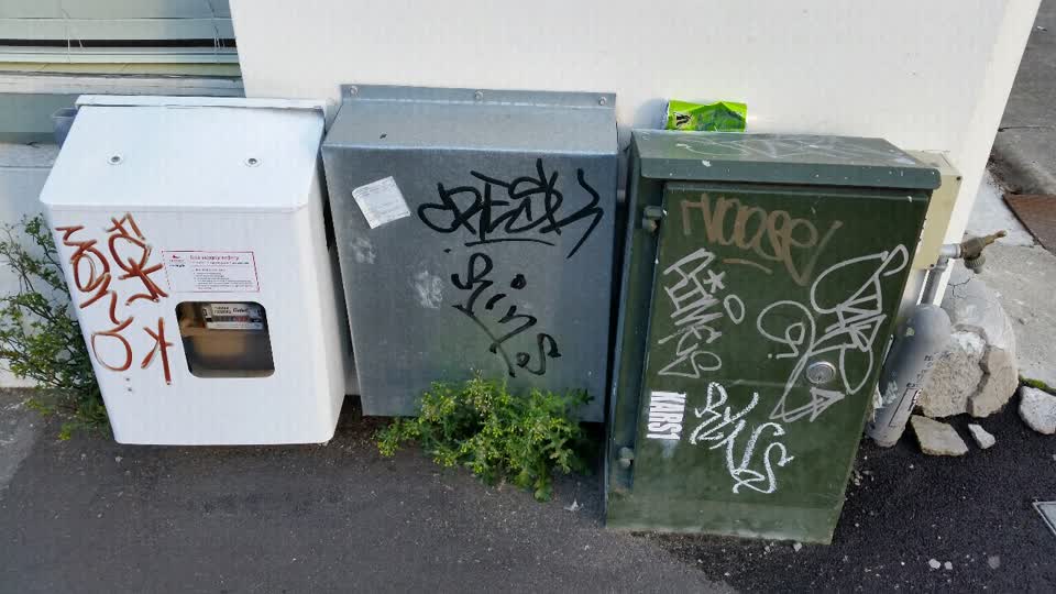The photograph attached to this graffiti report