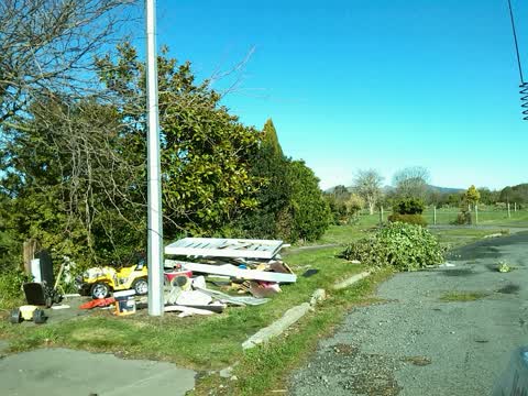 Rubbish/Recycling, a report photo