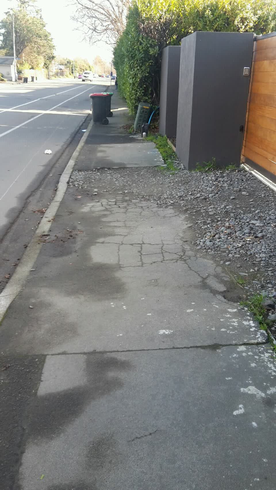 The photograph attached to this roading/streets report