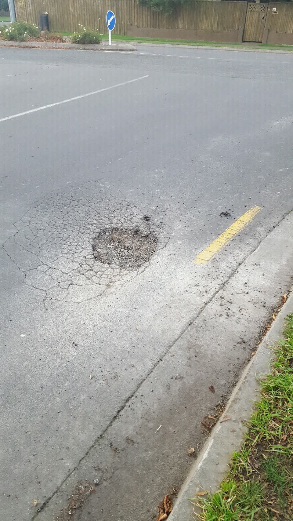 The photograph attached to this roading/streets report
