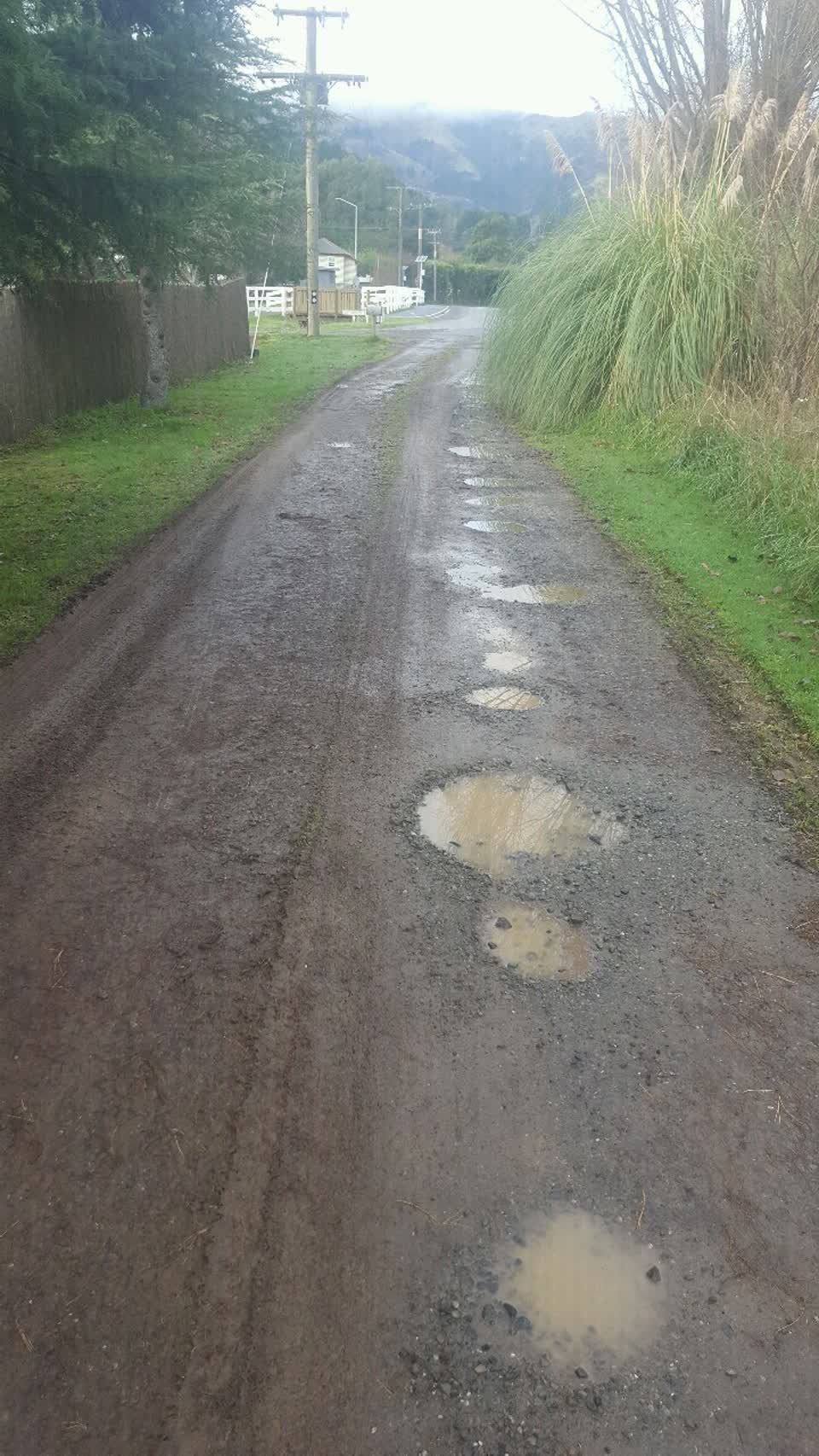 The photograph attached to this roading/streets report