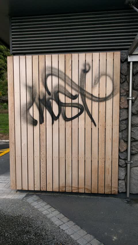 Graffiti, a report photo